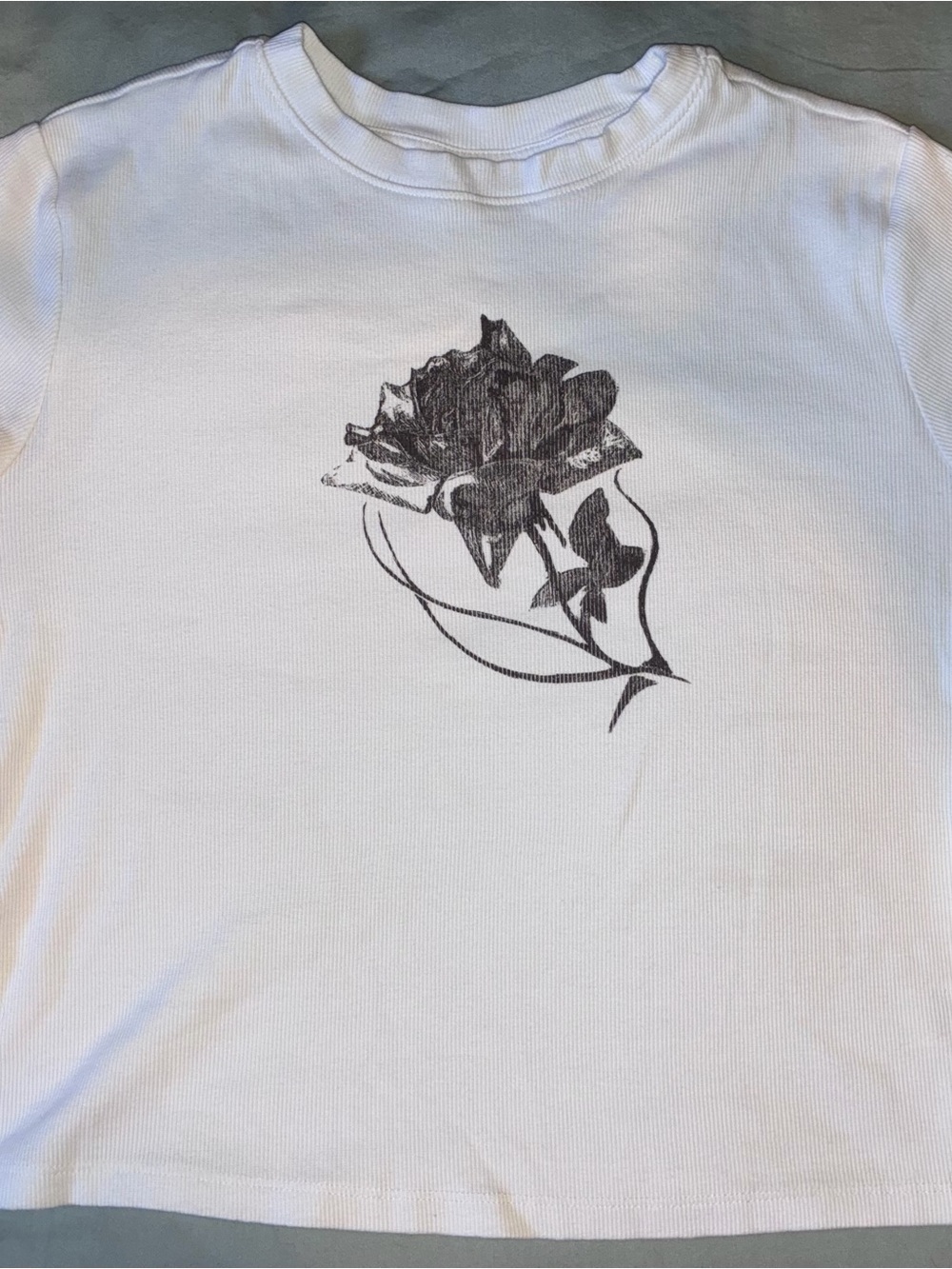 Lovesick White Short Sleeve Crewneck with Black Floral Graphic Size 1